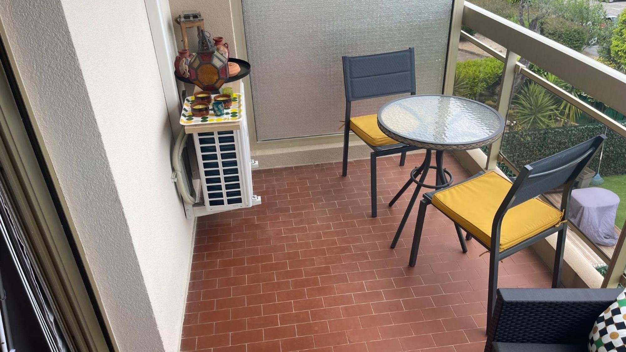 Joli Studio Vue Mer, Piscine, Tennis, Parking Antibes Eksteriør bilde